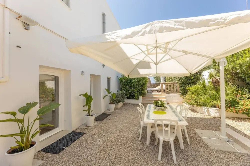 Belvedere - Seafront Apartment - 3 Places