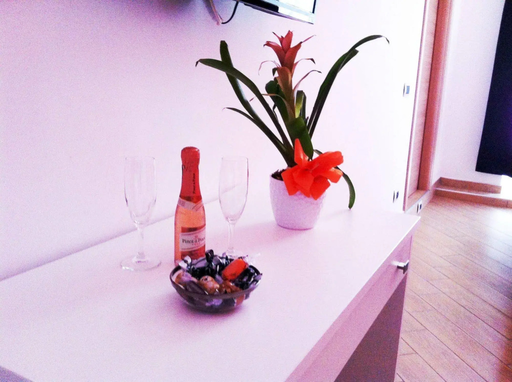 Bovio Modern Suite