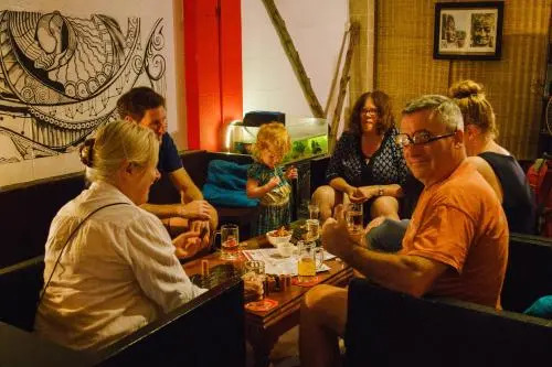 Pomme Hostel Restaurant & Bar - Private Sleeping Cabins