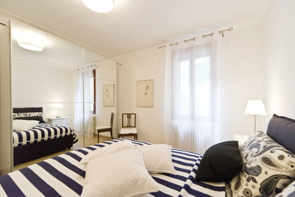 Lovely and Central Apartment for Two 10 min Walk from St Mark s Square Venice Heaven Apartments Collection