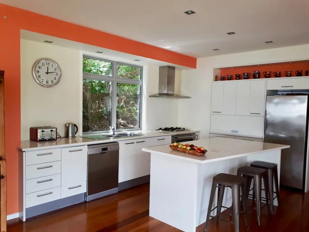 Campbells Bay Family Home With Cinema Near Beach