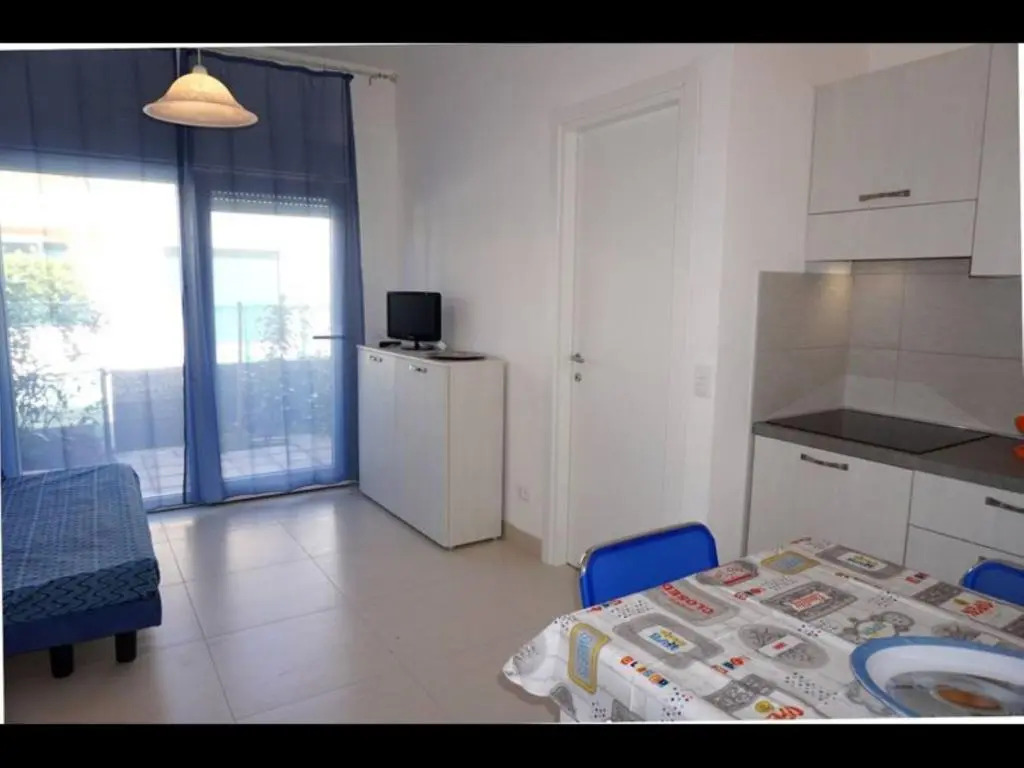 Apartment With Private Garden