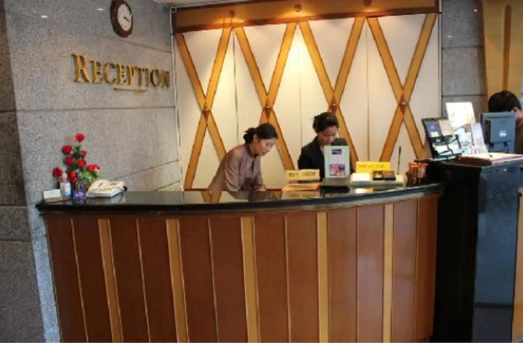 Majestic Suites Hotel