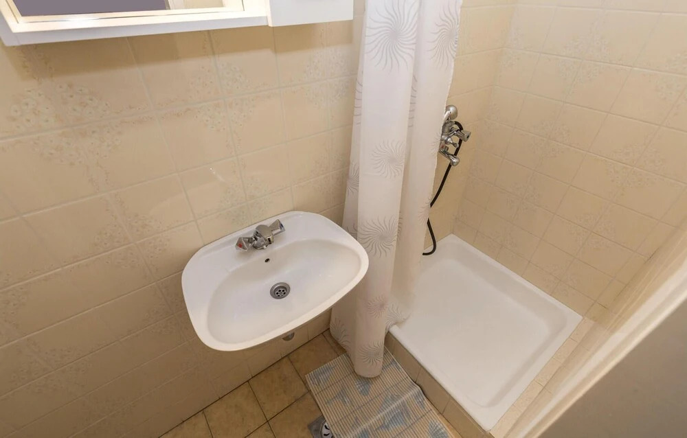 Awesome Apartment in Rab With 2 Bedrooms