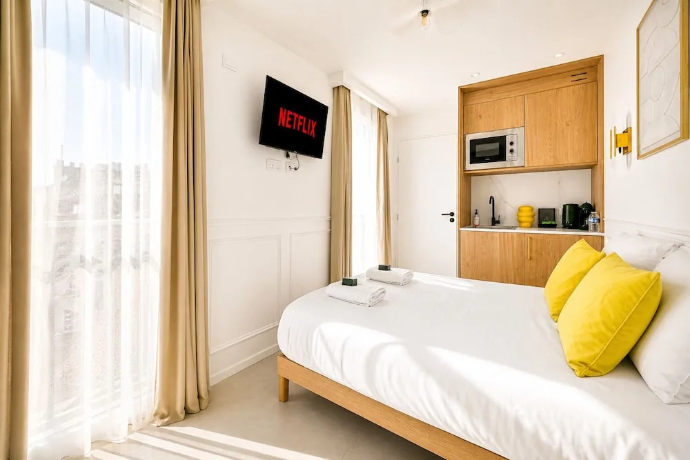JIJI Suites