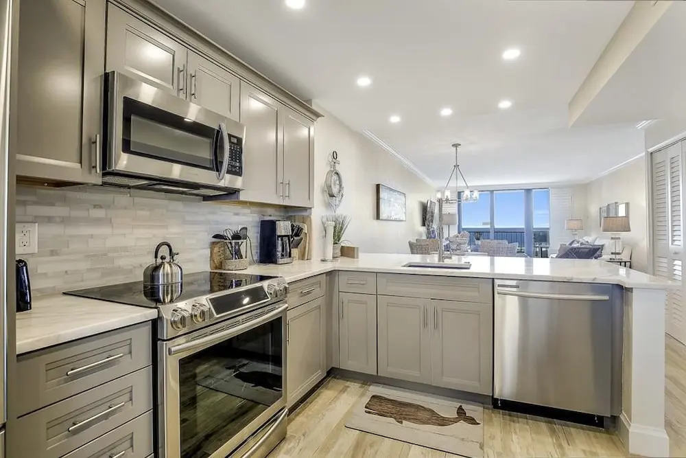 Seaview Condominium #65808 2 Bedrooms 2 Bathrooms Condo