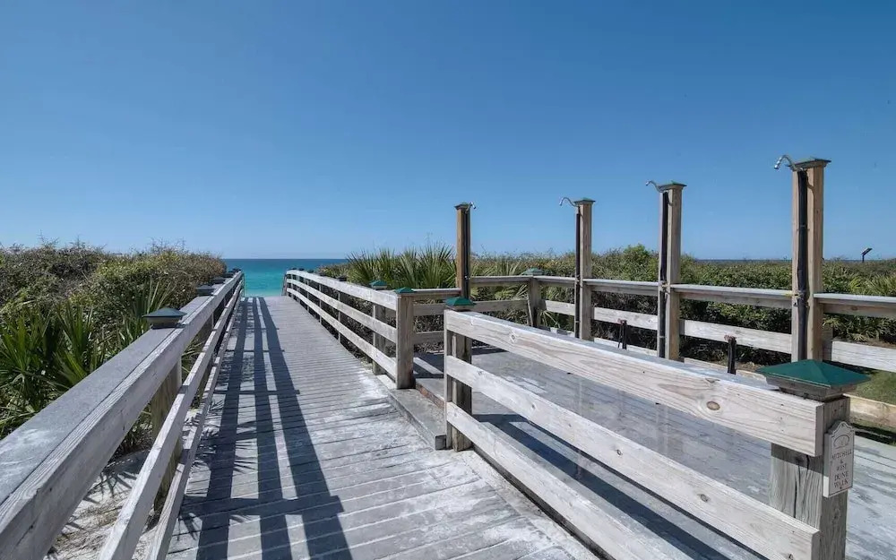 Walk to Seacrest Beach, Resort Pool Modern 3bdr Free Wheelin by Avantstay