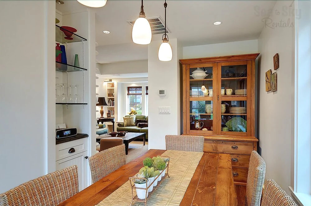 Magnolia Pine N Sea Cottage with Fireplace