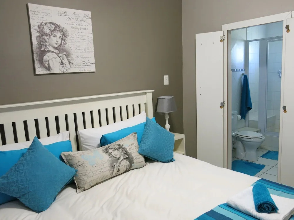 Cherry Lane Self Catering BB - 1 Bedroom Bathroom With Shower for 4 Guests