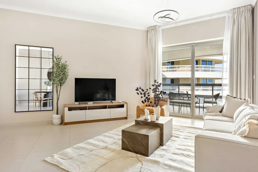 Silkhaus 1BR Maid Saadiyat Beach Access