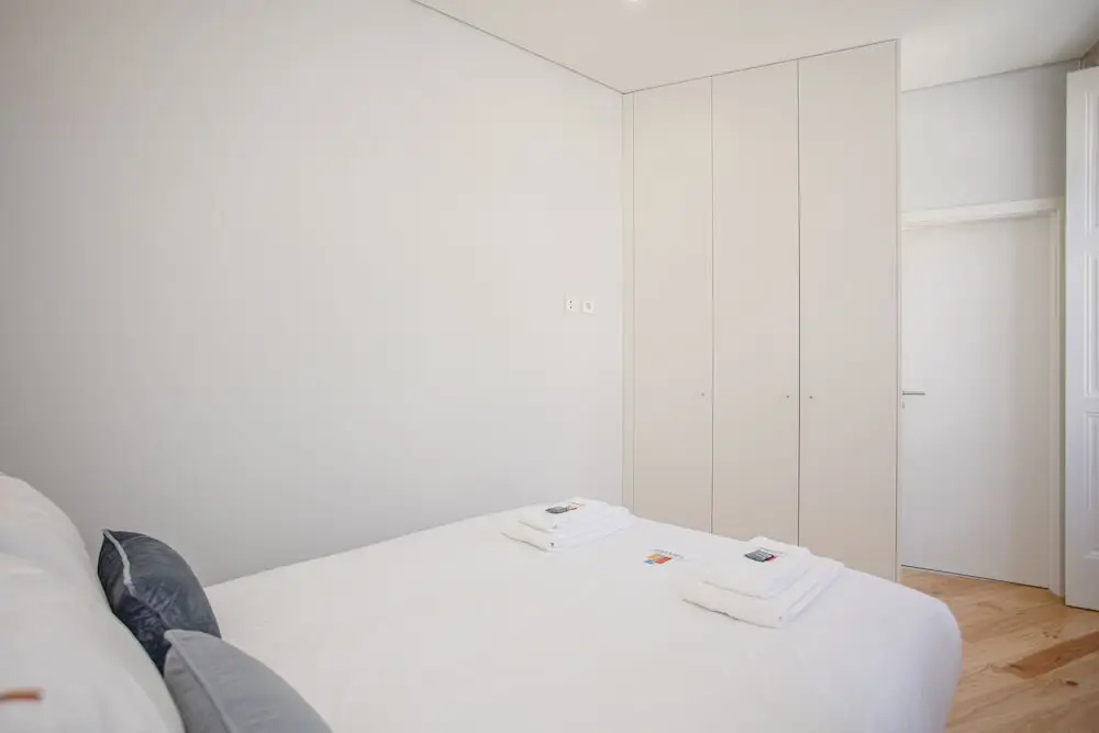 Liiiving - Aliados Stone Apartment