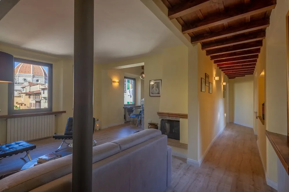 Borgo Albizi 6