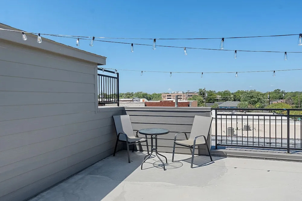 Modern Townhome Rooftop Backyard Garage 2