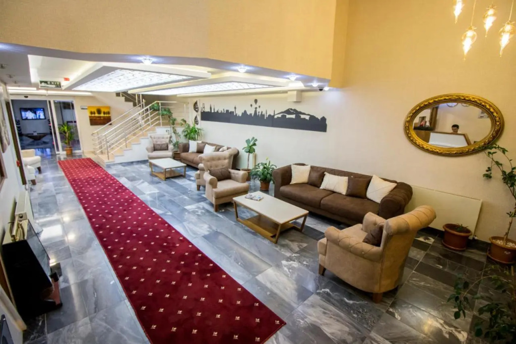 Business Han Hotel