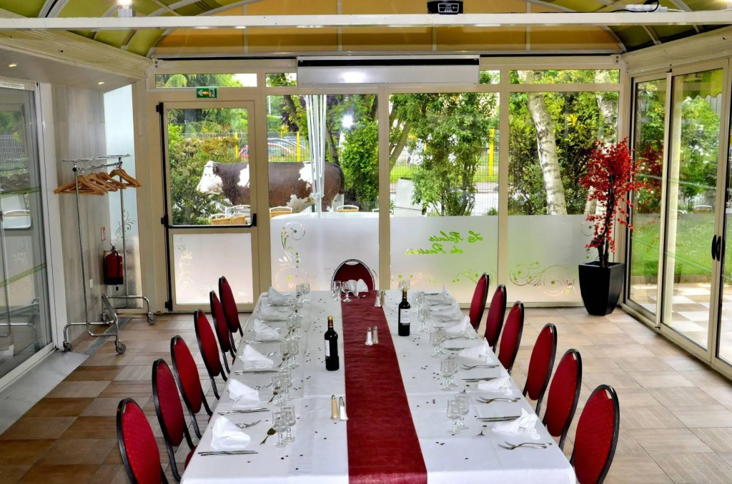 Logis Hôtel - Le Relais du Parisis