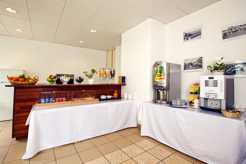 Brit Hotel Confort Lannion Centre Gare