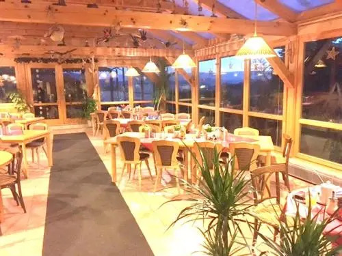 Restaurace A Penzion Cesky Les