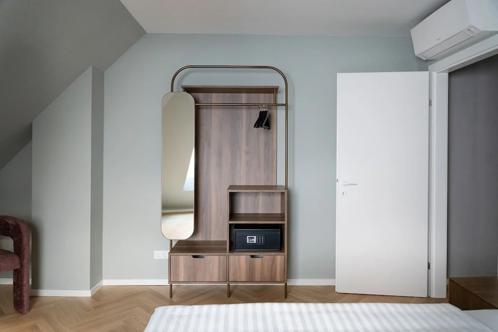 Numa Vienna Terra
