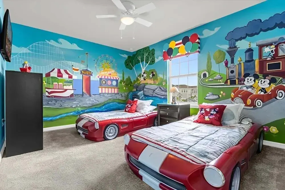Luxury Themed Villa with Pool Near Disney & Attractions
