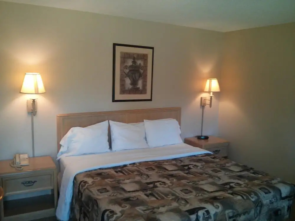 Guest Lodge Pageland