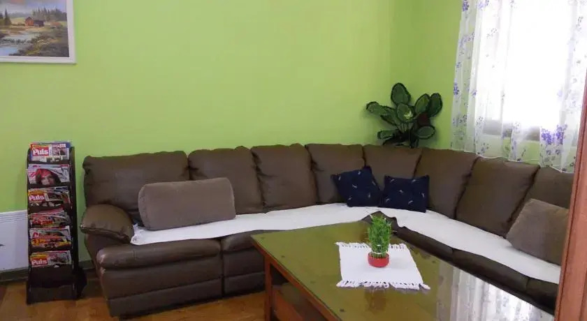 Apartment Family