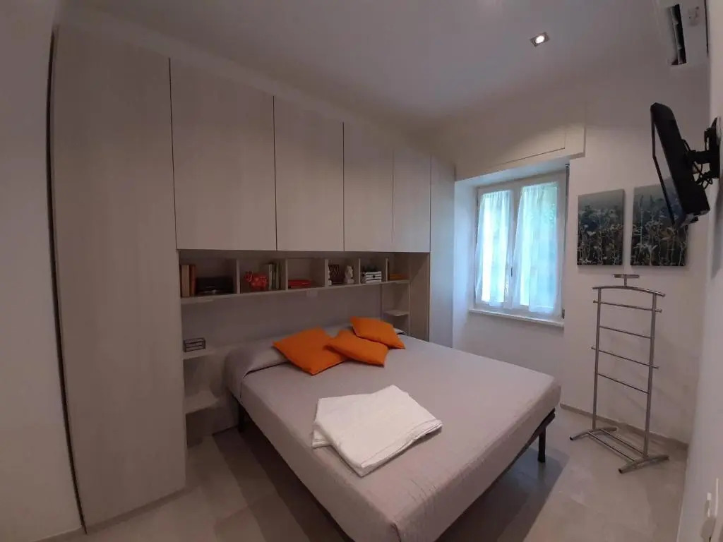 Appartamento GIOIOSA 2 con giardino e vista Lago Maggiore