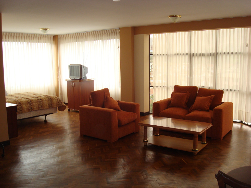 Elegance Hotel