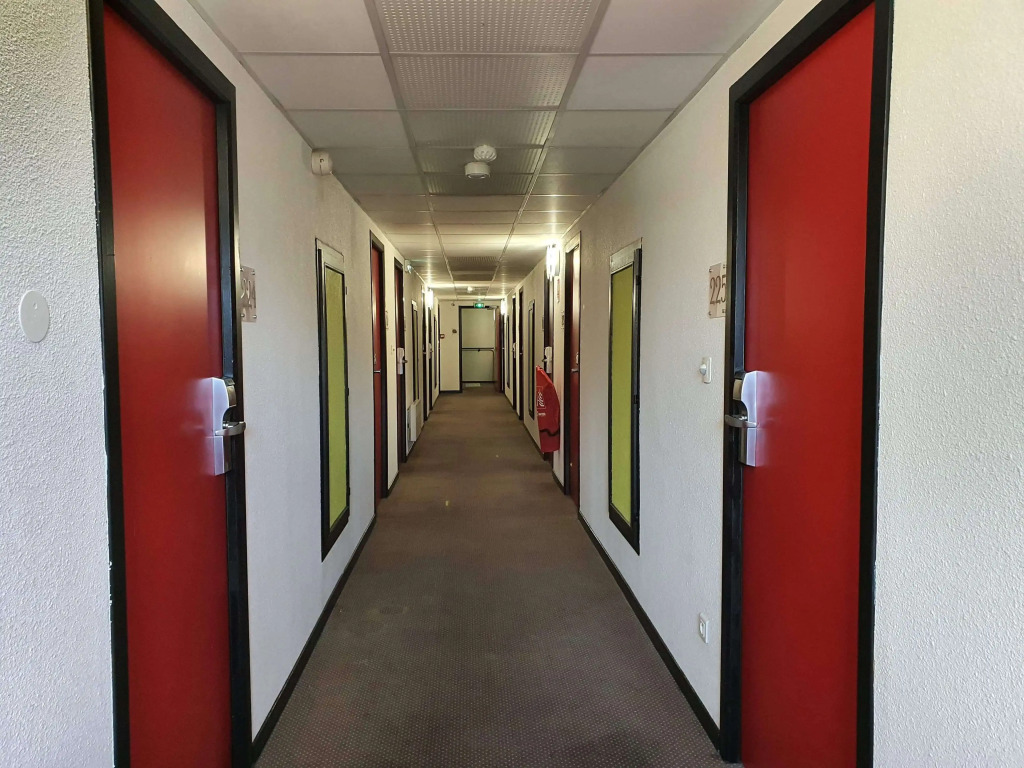 Enzo Hotels Cannes-Écluse by Kyriad Direct