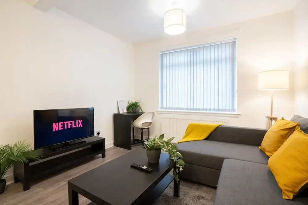 2 Bedroom Apartment-free Parking