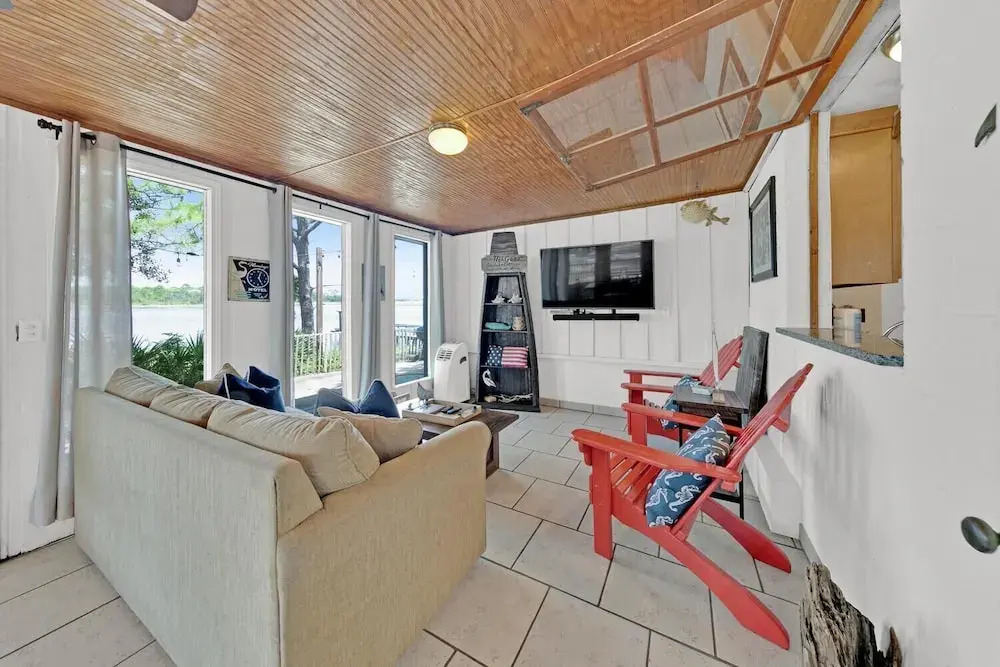 Sealake Cottage