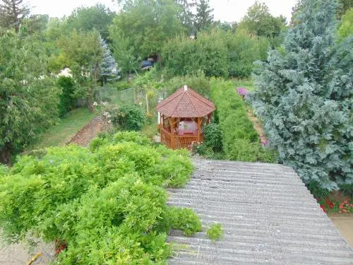Leander Apartman