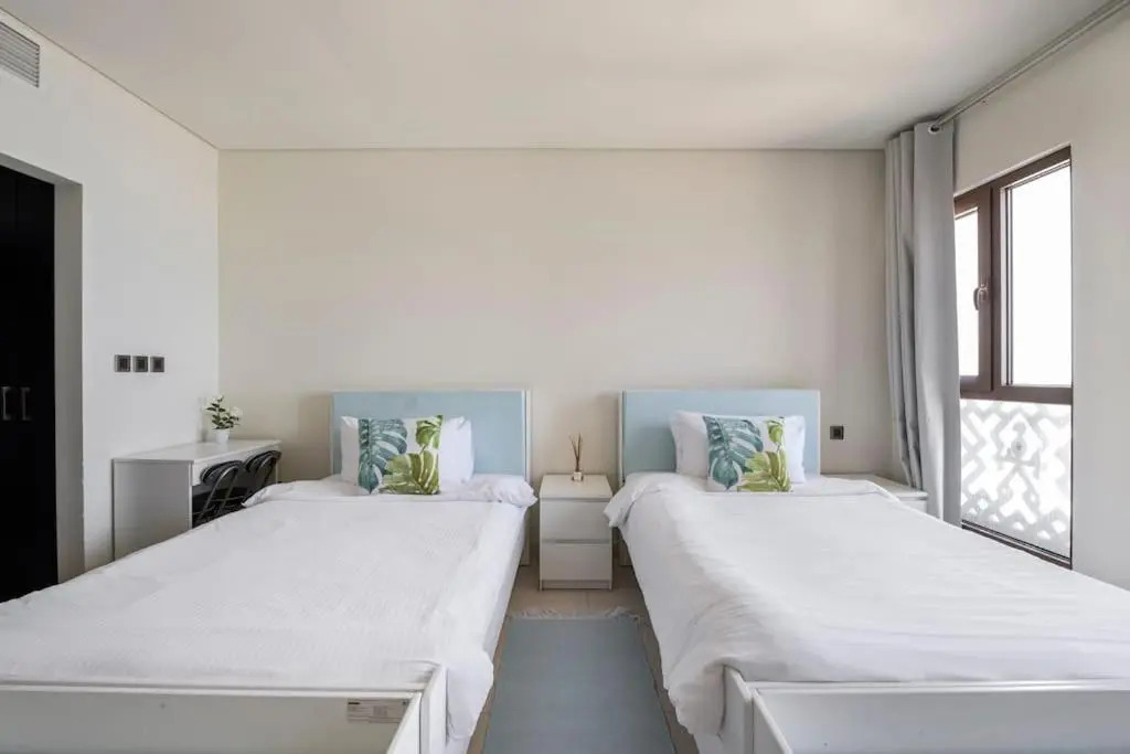 Balqis Residense Palm Jumeirah,Pool, Beach, Top floor, Full sea view, Restaurants
