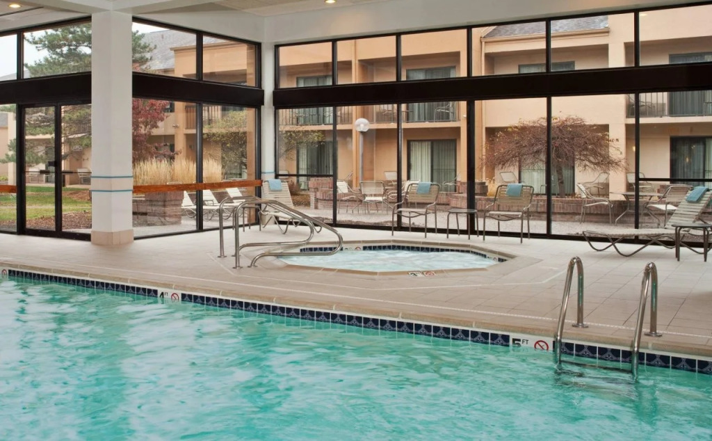Courtyard by Marriott Detroit Troy
