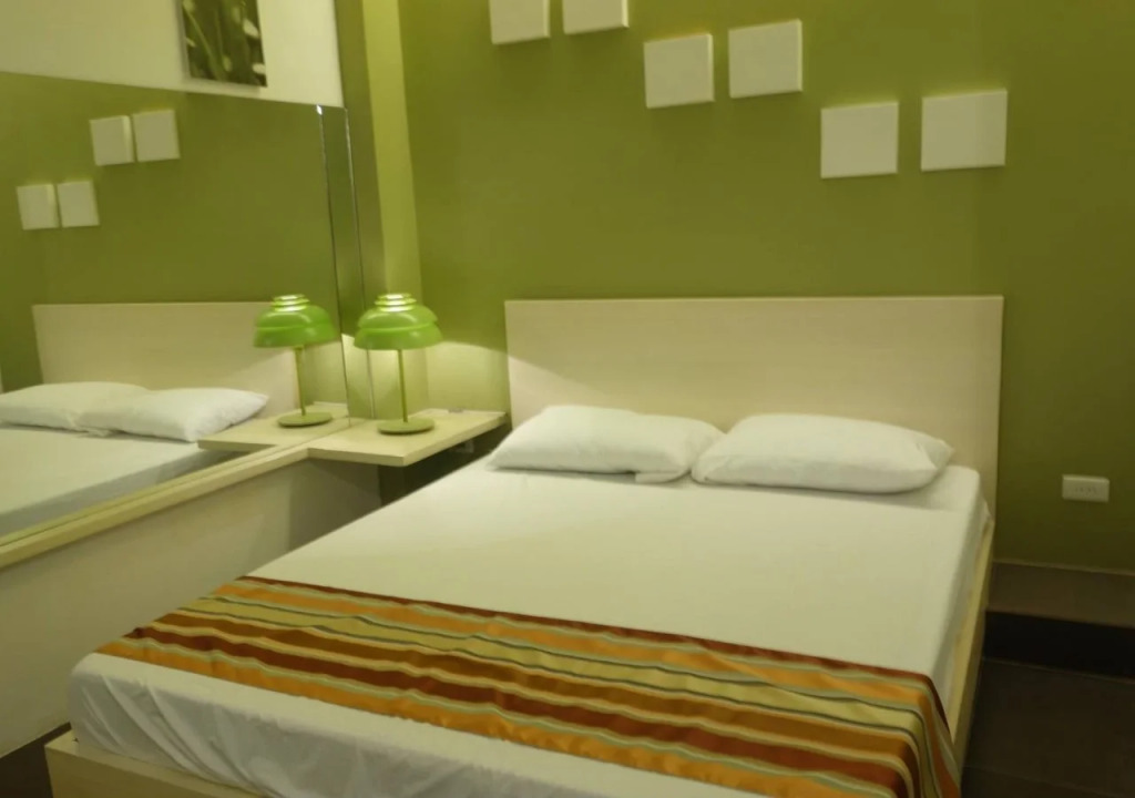 Hotel Monde