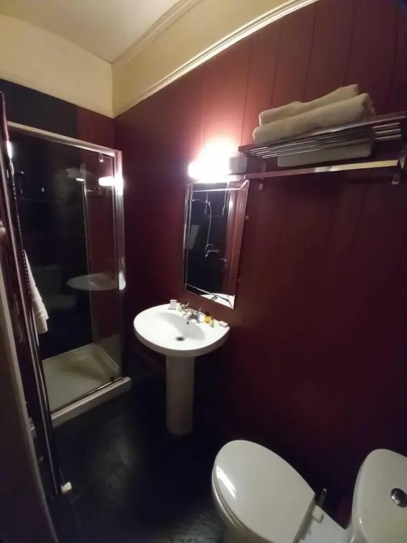 No 1 Hotel
