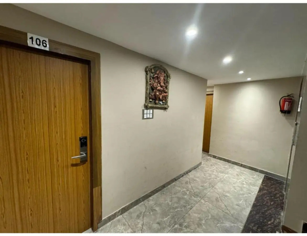 Hotel Green Leaf By T And M Hotels