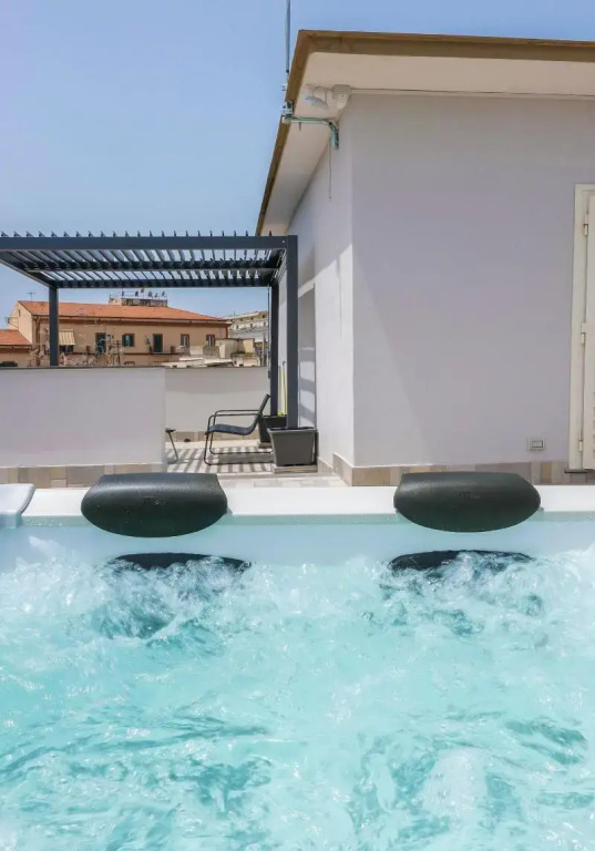 Rooftop Parthenopeo Contemporary Rooms