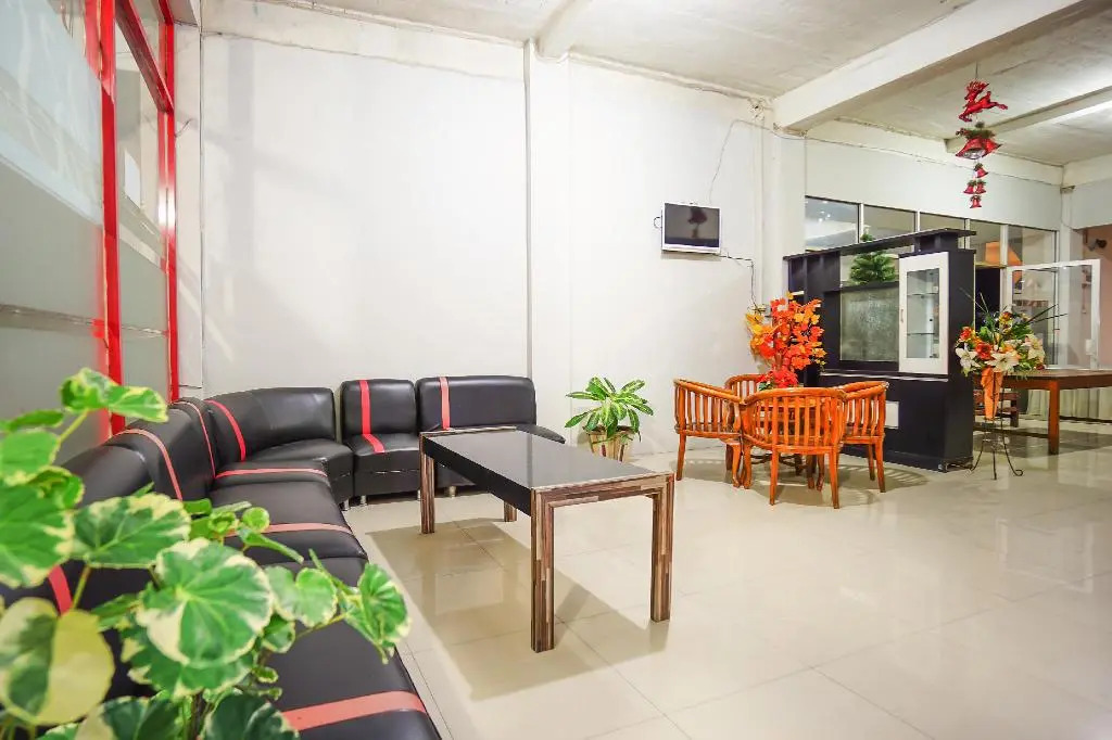 Oyo 1545 Bs Residence