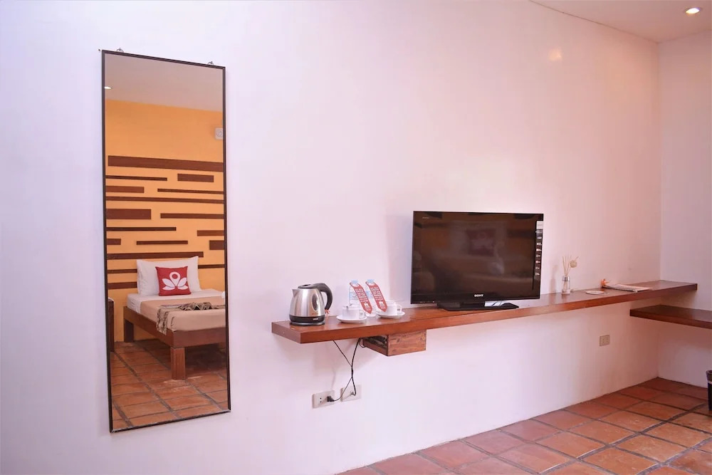 ZEN Rooms Manalo St.