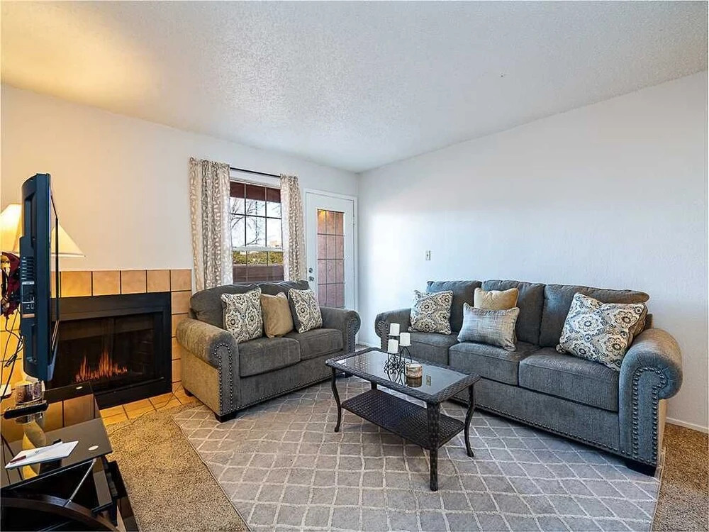 Zia Vista, 2 Bedrooms, Pool Access, Hot Tub, Fitness, Fireplace, Sleeps 4