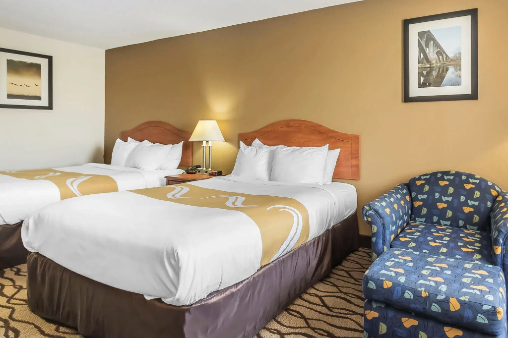 The Riverstone Hotel Charleston-Sikeston