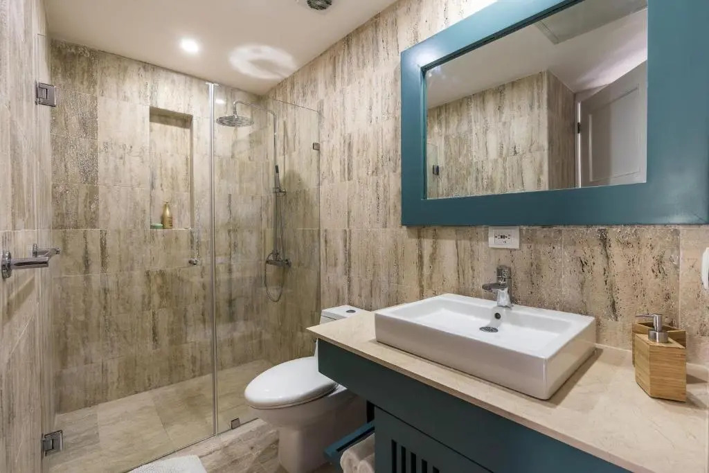 Newly Added El Portillo 2BR Apt