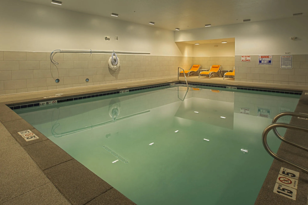 Holiday Inn Express & Suites Boise Airport by IHG
