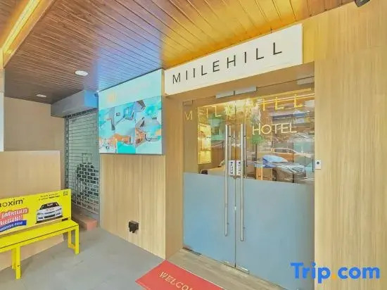 Miilehill Hotel By Maco at JB Town Center