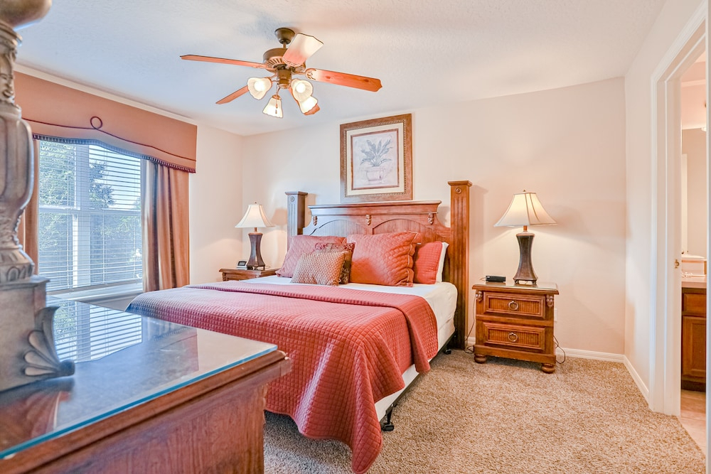 Spacious and Inviting Home With Private Pool, Central AC, and Washer/dryer