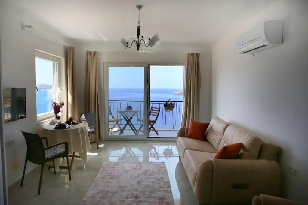 Kaş Ay Işığı Suit Apart