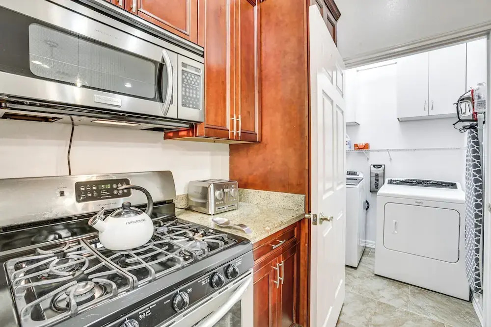 5 Mi to Bourbon St: Nola Home w/ Fenced Yard!