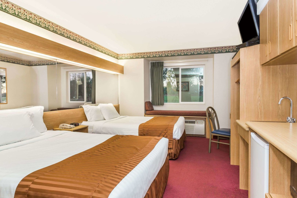 Boarders Inn and Suites Brush (ex.Microtel Inn by Wyndham Brush)