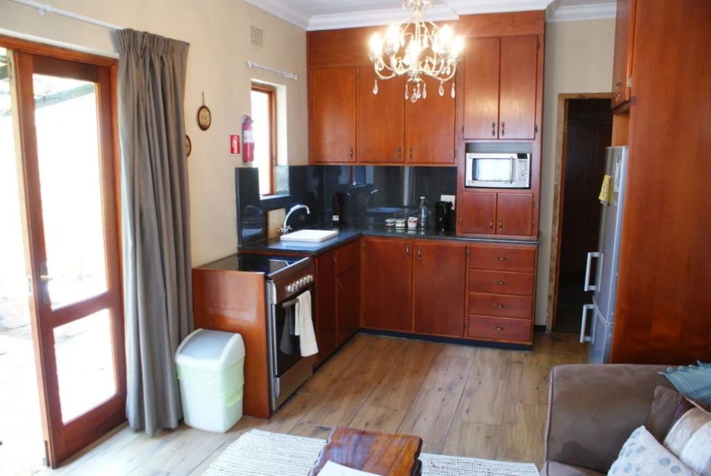 Hampton House Guest House