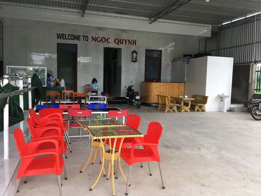 Khách sạn Ngọc Quỳnh